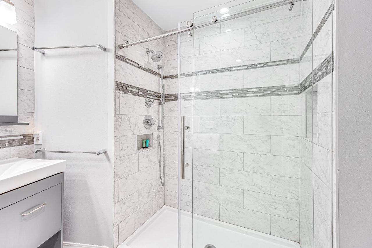 5 Bed 2 Bath Vacation Home In Дестин Екстериор снимка
